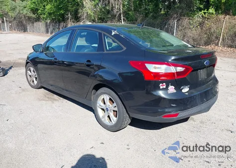 2014 Ford Focus Se z USA, uszkodzony, nr VIN 1FADP3F27EL344010